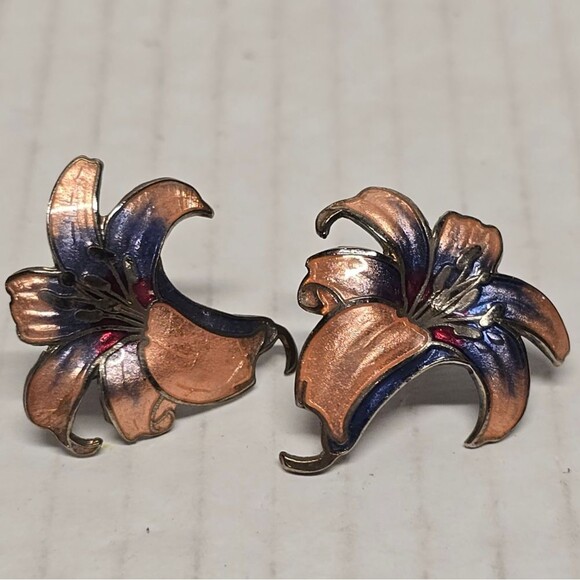 Vintage Cloisonne Enamel Purple Peach Lily Flower Boho Earrings - Picture 1 of 8
